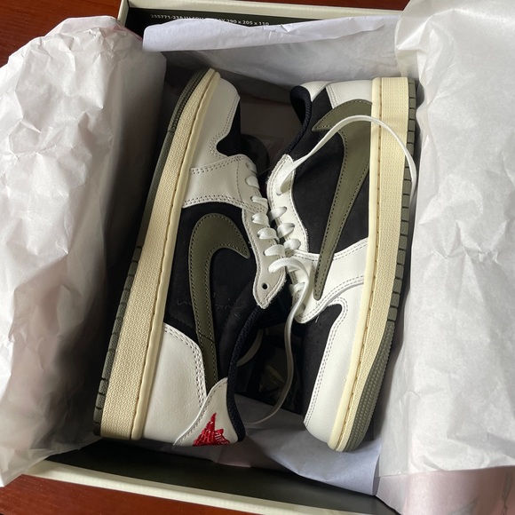 Jordan Shoes - Air Jordan 1 low Travis Scott olive
